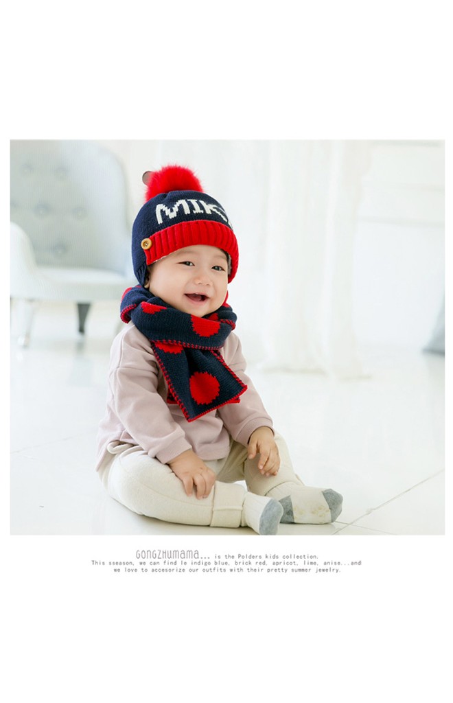 เซ็ตหมวกไหมพรมปักอักษร MIKIY และรูปมิกกี้ มาพร้อมผ้าพันคอ GZMM