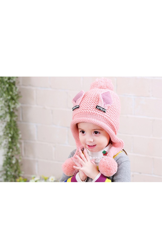 หมวกไหมพรมสาวน้อยแต่งหูแหลม อักษร LOVELOVE จาก Bilamila