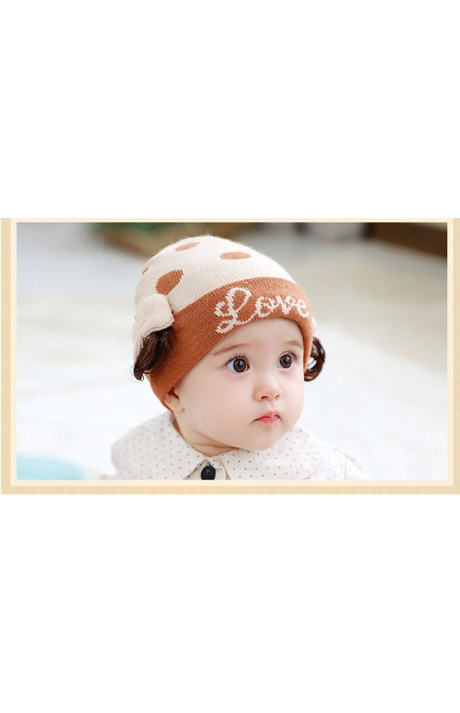 หมวก Love หมวกไหมพรมลายจุดข้างแต่งโบว์และผมปลอม TUTUYA