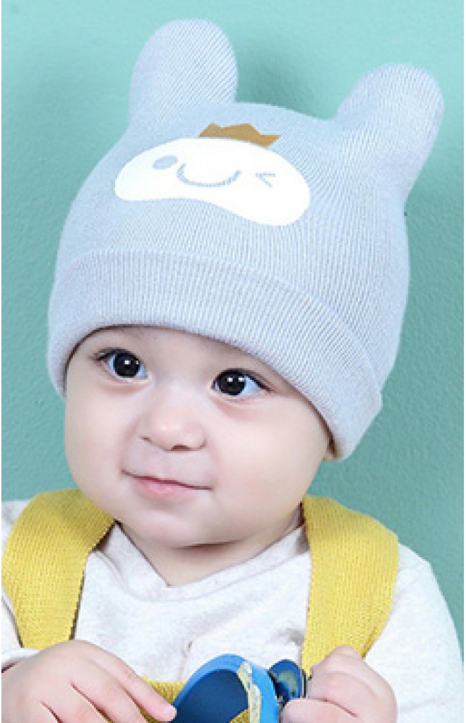 หมวกบีนนี่สกรีนหน้ายิ้มใส่มงกุฎ จาก keaibeibei หมวกบีนนี่สกรีนหน้ายิ้มใส่มงกุฎ จาก keaibeibei