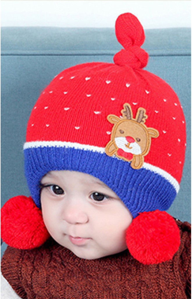หมวกไหมพรมแต่งกวางเรนเดียร์ จาก BEINABEAR หมวกไหมพรมแต่งกวางเรนเดียร์ จาก BEINABEAR