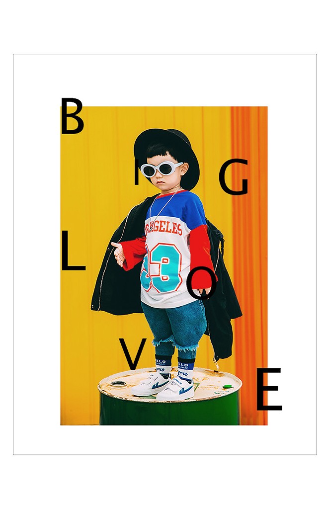 ถุงเท้าเด็กลายอักษร HELLO ไม่มีกันลื่น