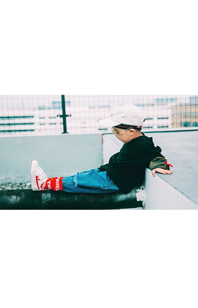 ถุงเท้าเด็กลายอักษร THRASHER ไม่มีกันลื่น