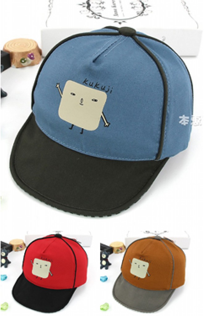 หมวกแก๊ปเด็กสกรีนรูปตุ๊กตาเหลี่ยมน่ารัก จาก KUKUJI หมวกแก๊ปเด็กสกรีนรูปตุ๊กตาเหลี่ยมน่ารัก จาก KUKUJI