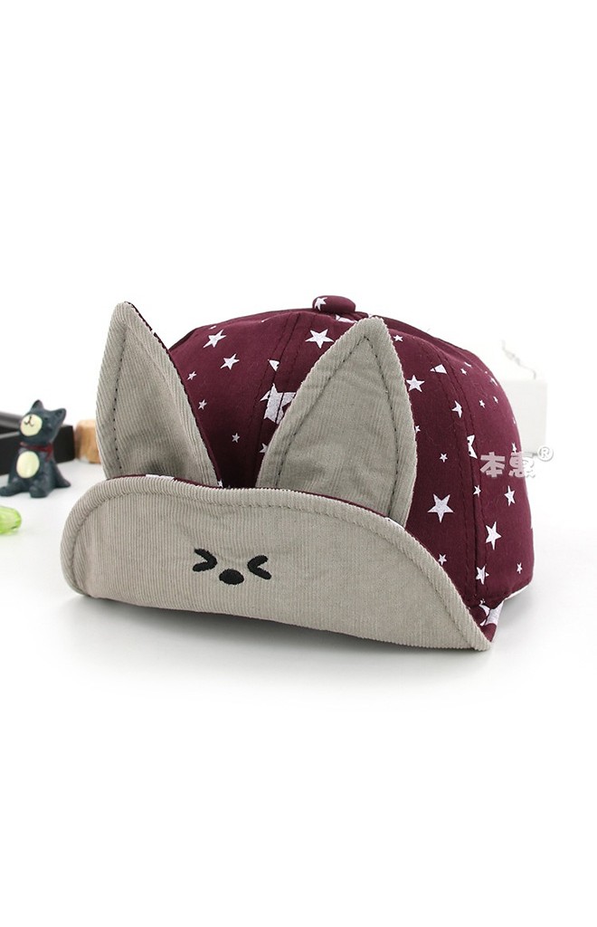 หมวกแก๊ปหูกระต่ายลายดาว จาก KUKUJI