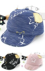 หมวกแก๊ปสกรีนลายอักษรและดาวแต่ หูสีทอง  KUKUJI