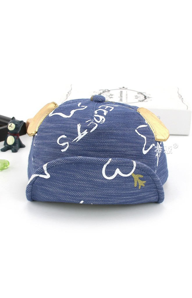 หมวกแก๊ปสกรีนลายอักษรและดาวแต่ หูสีทอง KUKUJI