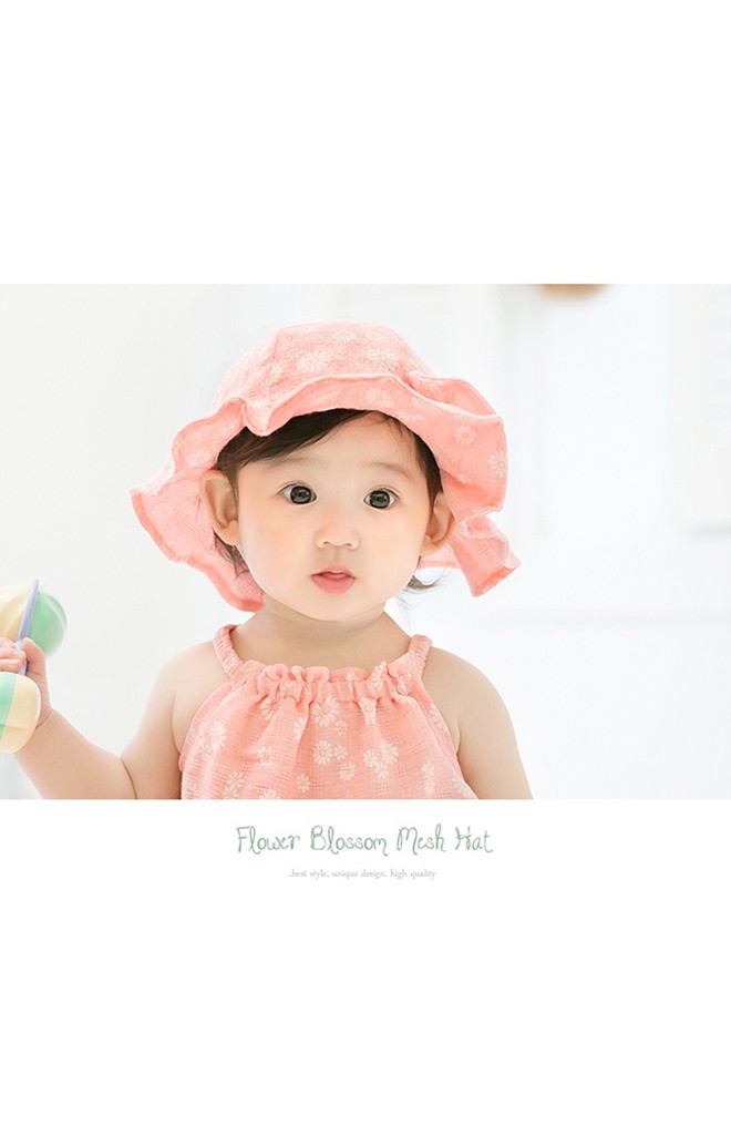 หมวกสาวน้อยลายดอกซี่ แต่งโบว์น่ารัก
