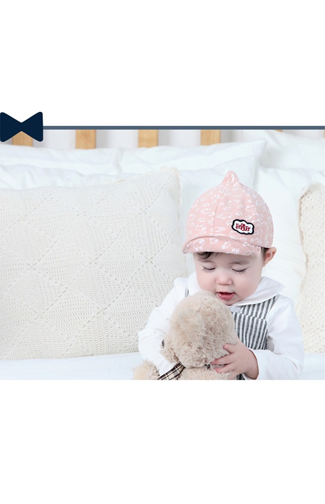หมวกแก๊ปยอดแหลมลายแกะ ปัก Hello จาก TIANYIBEAR
