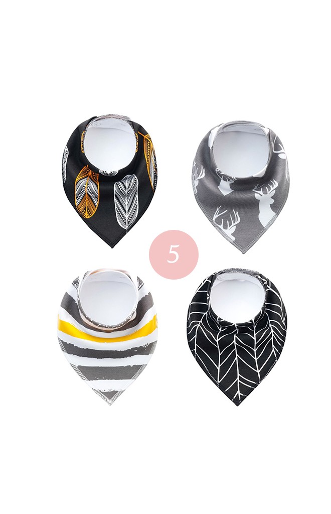เซ็ตผ้ากันเปื้อนสามเหลี่ยม เซ็ต 4 ชิ้น