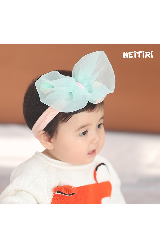 สายคาดผมโบว์ใหญ่ด้านในแต่งปอมและดอกไม้เล็ก Angel Neitiri