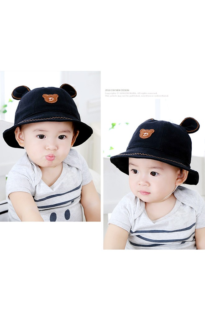 หมวกเด็กปีกรอบแต่งหน้าหมีน้อยปักอักษร D