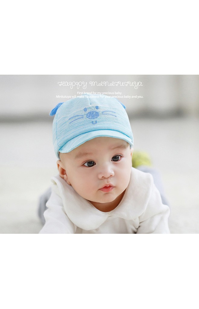 หมวกแก๊ปปีกอ่อนหน้าแมวน้อยสีฟ้า จาก TUTUYA