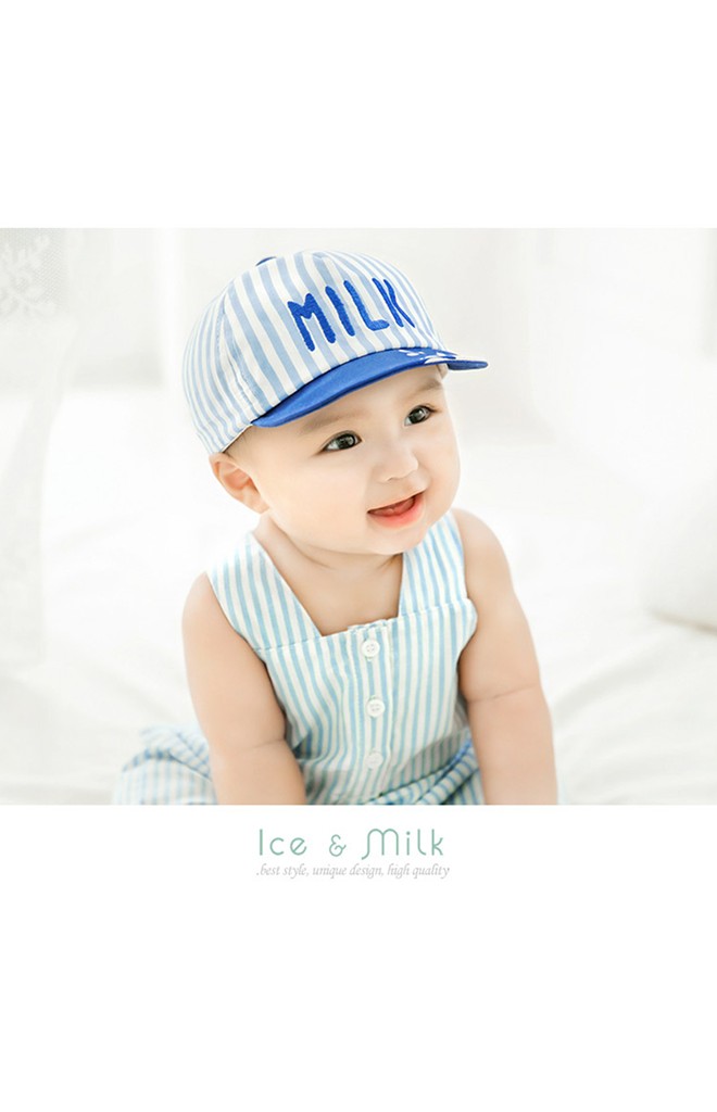 หมวกแก๊ปลายทางปักอักษร MILK ใต้ปีกหมวกสกรีนรูปเพนกวิน GZMM