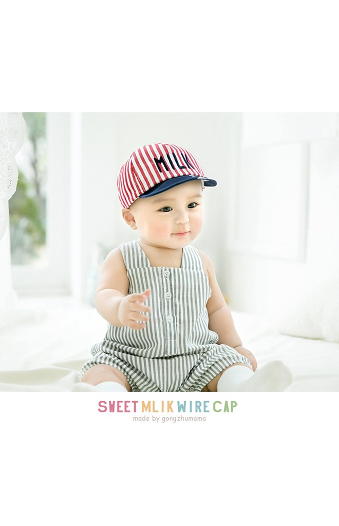 หมวกแก๊ปลายทางปักอักษร MILK ใต้ปีกหมวกสกรีนรูปเพนกวิน GZMM
