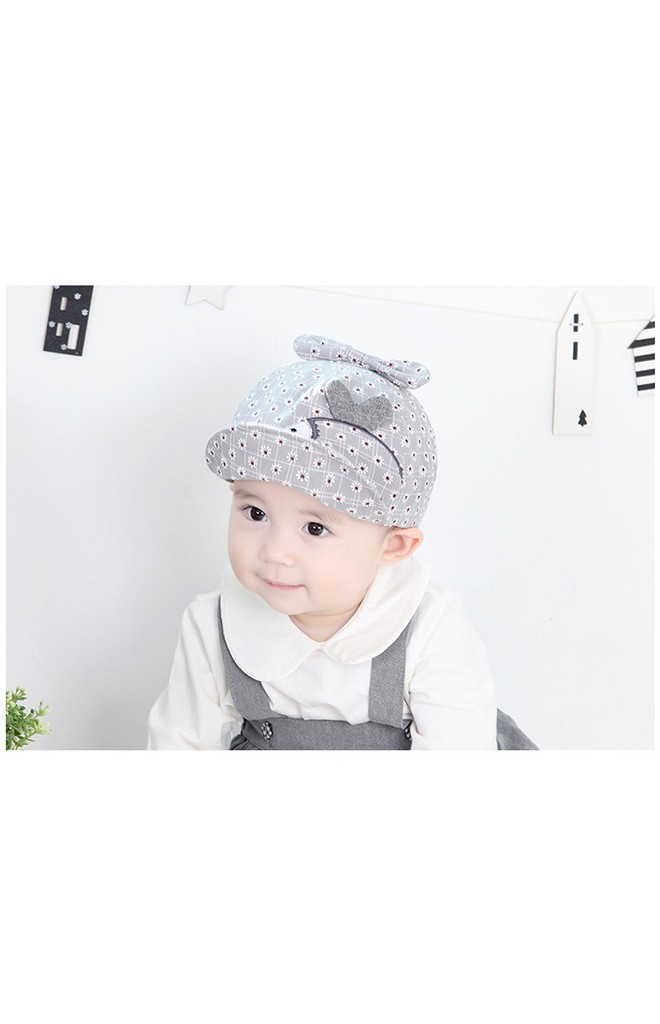 หมวกแก๊ปลายเดซี่ปักรูปปลาน้อย ด้านบนแต่งโบว์น่ารัก TIANYIBEAR