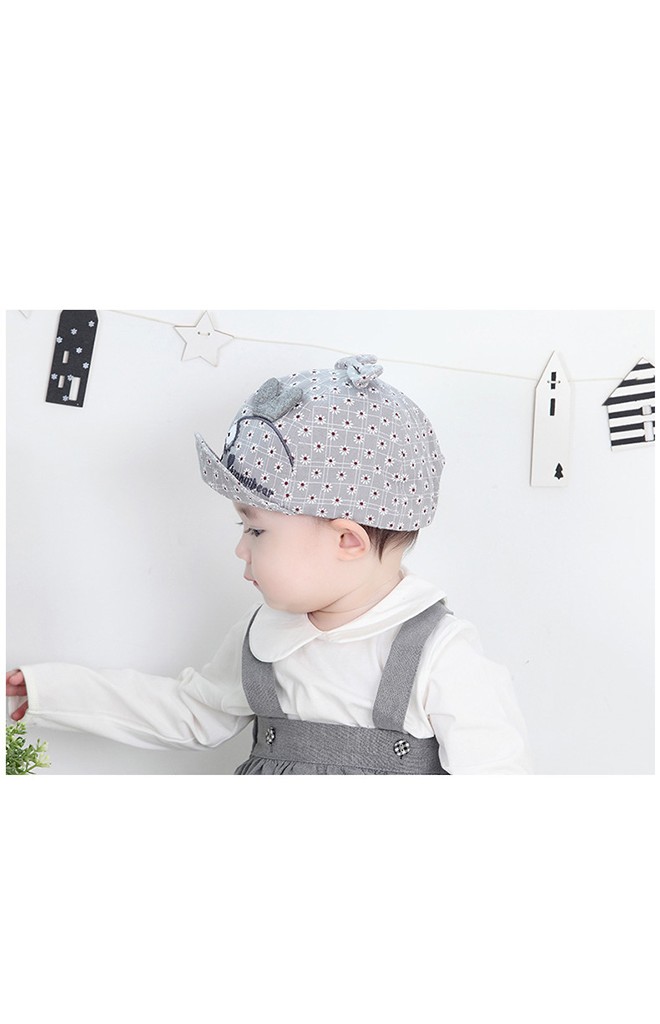 หมวกแก๊ปลายเดซี่ปักรูปปลาน้อย ด้านบนแต่งโบว์น่ารัก TIANYIBEAR