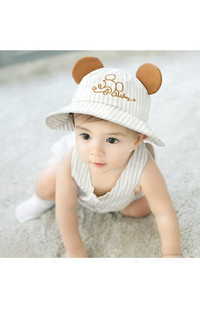 หมวกปีกกว้างลายทางแต่งหูกลมปักมิกกี้