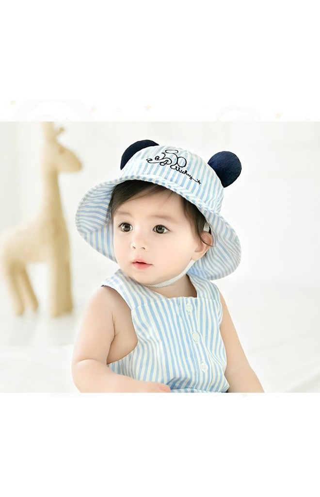หมวกปีกกว้างลายทางแต่งหูกลมปักมิกกี้