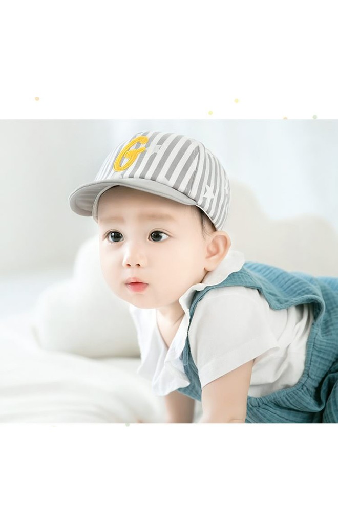 หมวกแก๊ปเด็กลายทางและดาว ปักอักษร G จาก GZMM