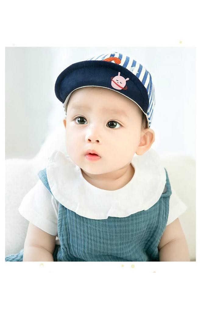 หมวกแก๊ปเด็กลายทางและดาว ปักอักษร G จาก GZMM