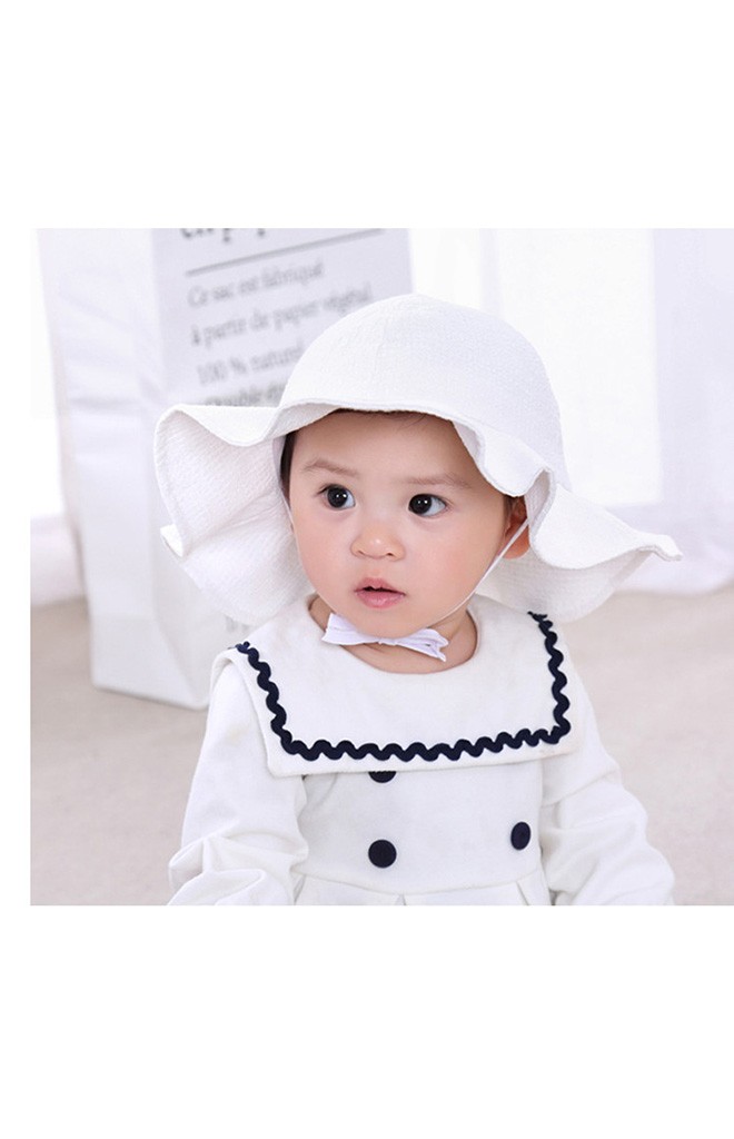 หมวกกันแดดสาวน้อยมีเชือกผูกใต้คาง