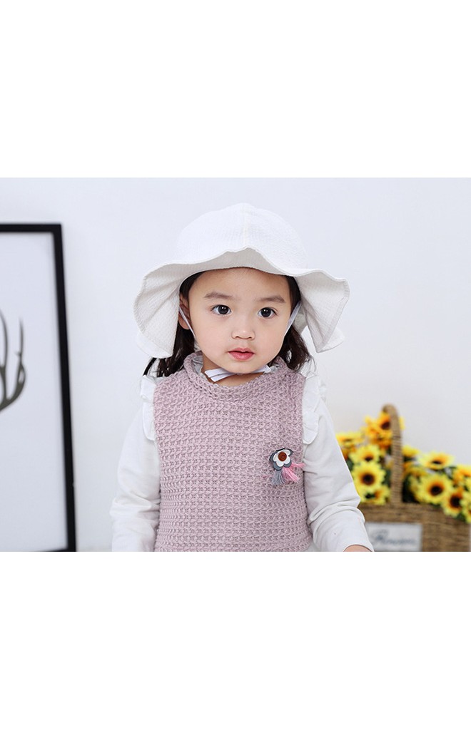 หมวกกันแดดสาวน้อยมีเชือกผูกใต้คาง