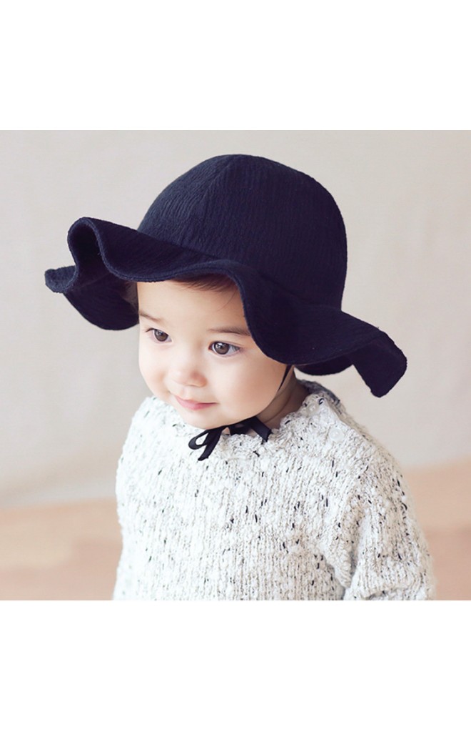 หมวกกันแดดสาวน้อยมีเชือกผูกใต้คาง