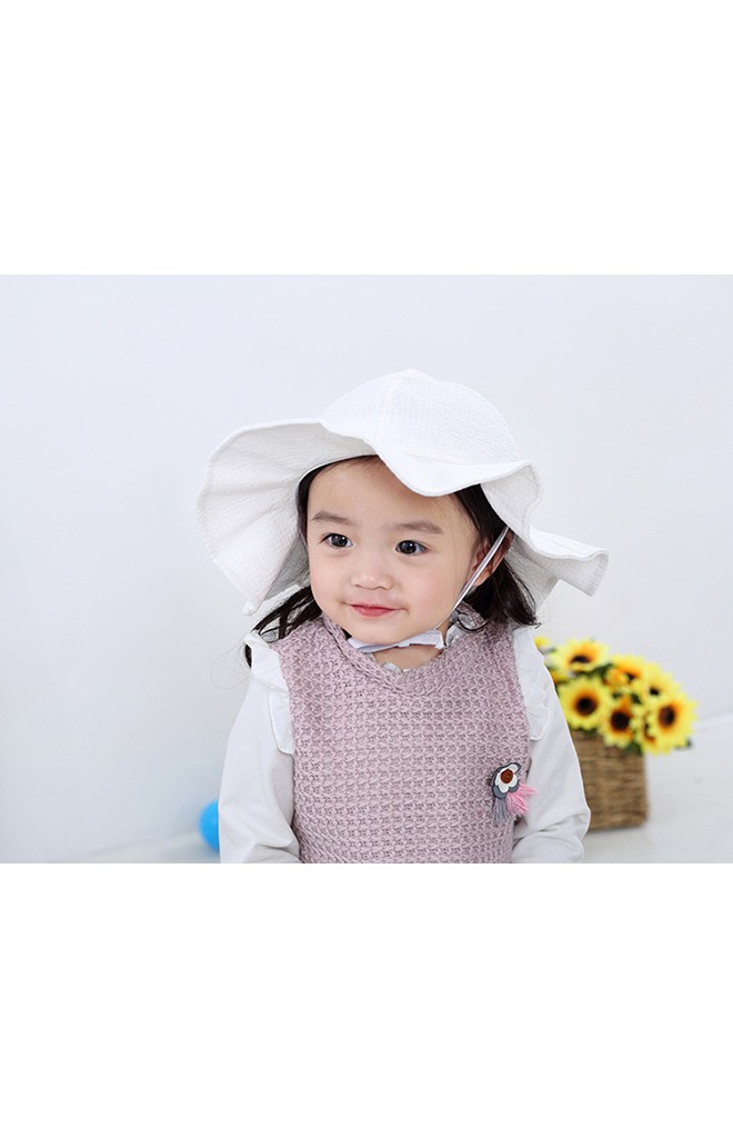 หมวกกันแดดสาวน้อยมีเชือกผูกใต้คาง
