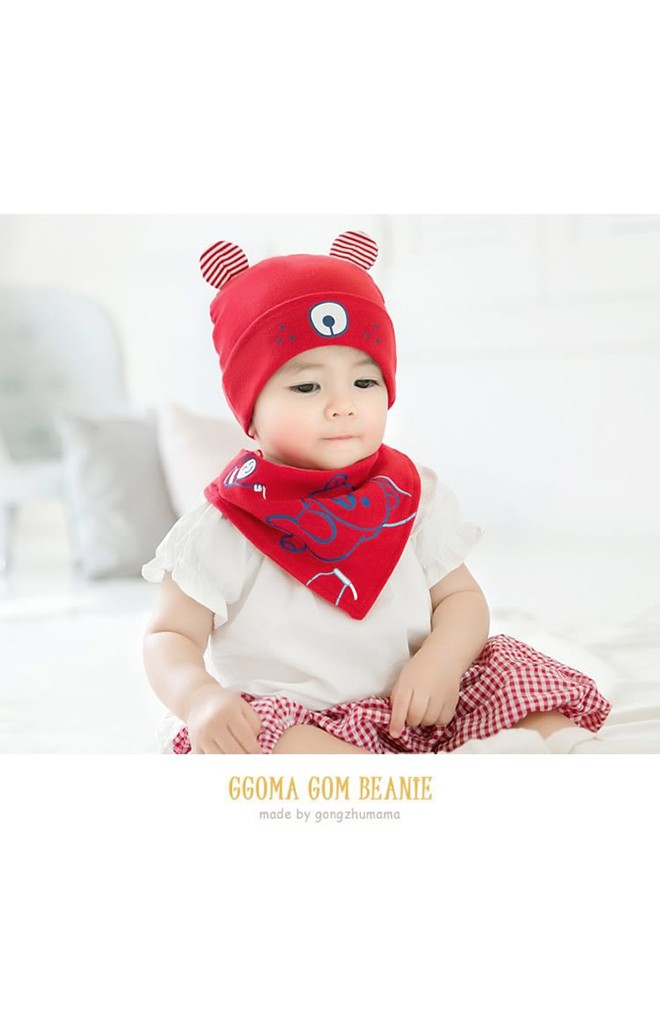 เซ็ตหมวกหมีพร้อมผ้ากันเปื้อนสามเหลี่ยม GZMM