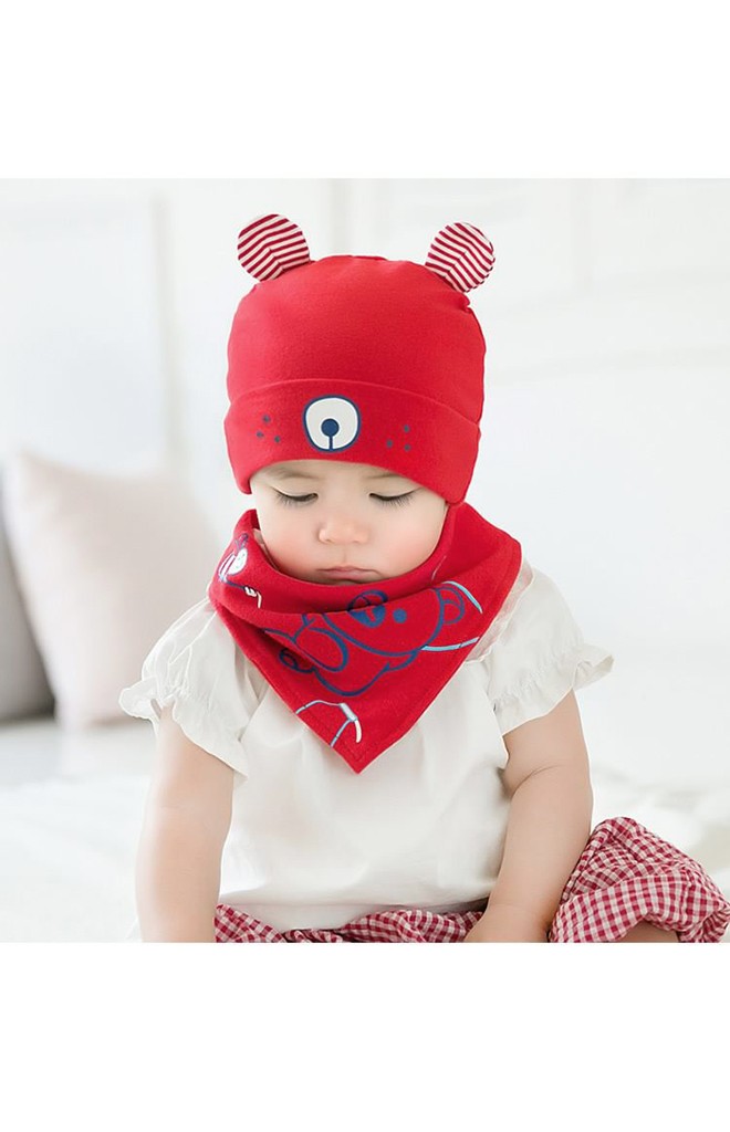 เซ็ตหมวกหมีพร้อมผ้ากันเปื้อนสามเหลี่ยม GZMM