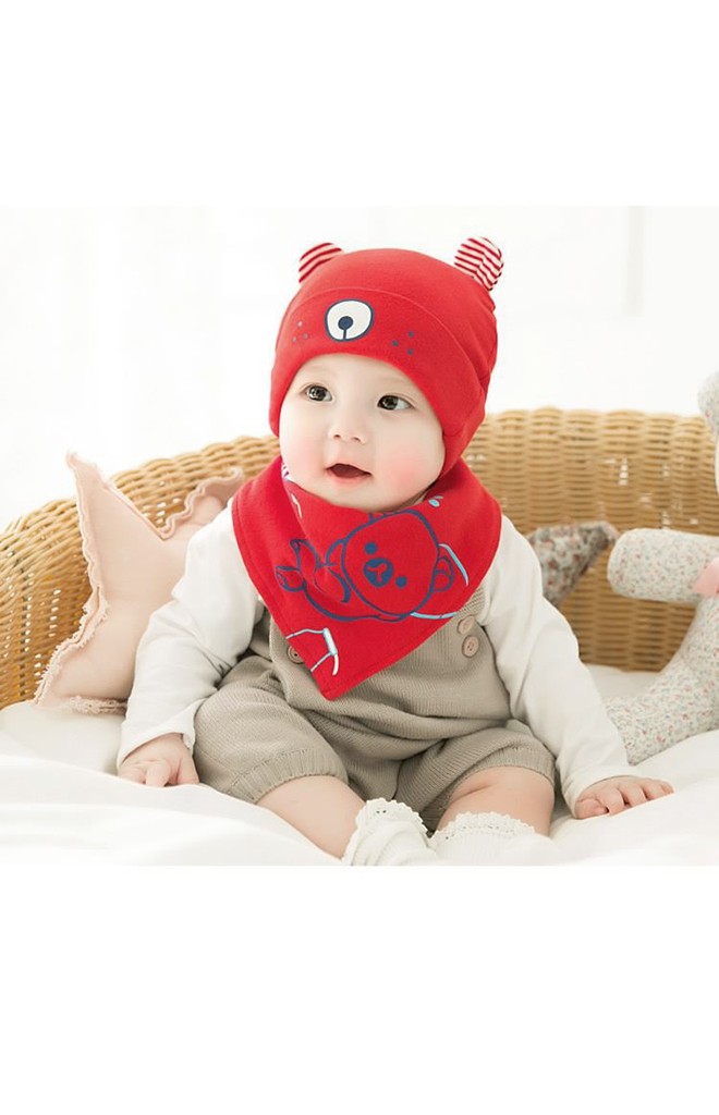 เซ็ตหมวกหมีพร้อมผ้ากันเปื้อนสามเหลี่ยม GZMM