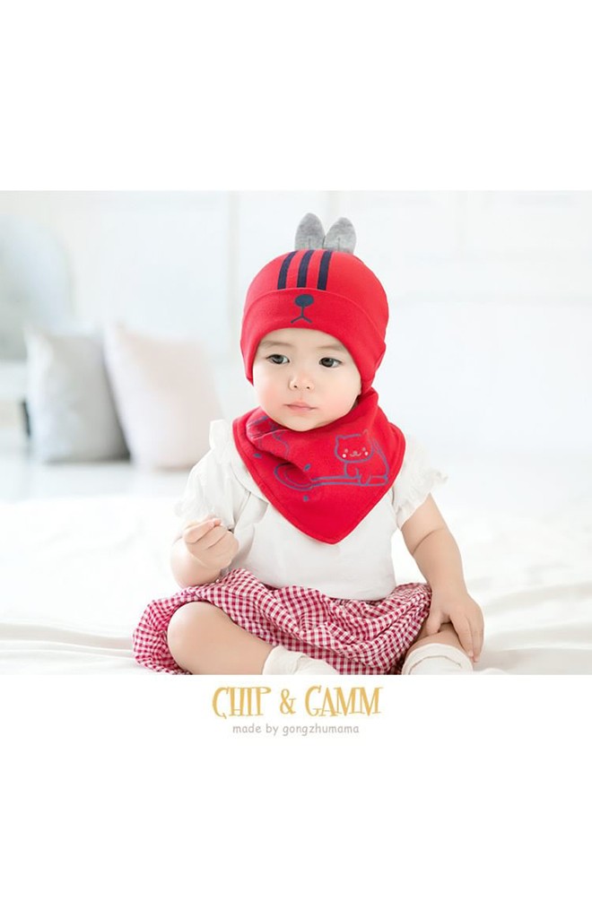 เซ็ตหมวกแมวหูตั้งพร้อมผ้ากันเปื้อน GZMM