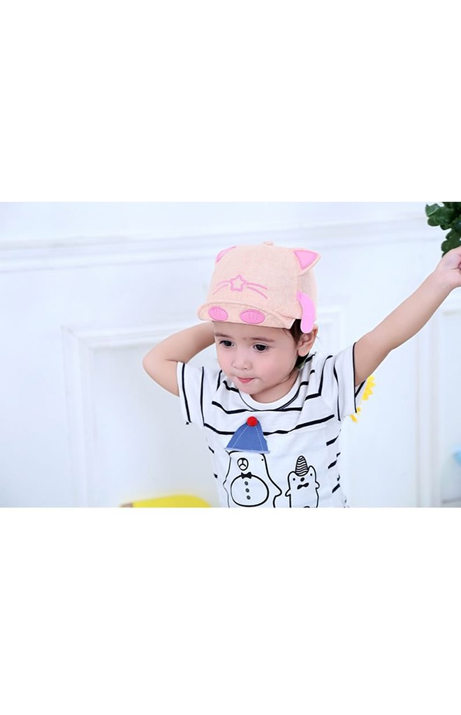 หมวกแก๊ปแมวน้อยแต่งหางเล็กๆ