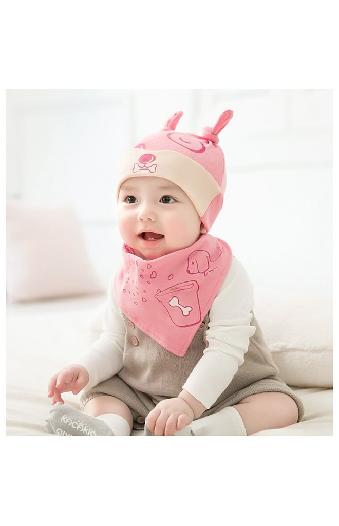 เซ็ตหมวกลายเจ้าตูบและกระดูกมาพร้อมผ้ากันเปื้อนสามเหลี่ยม GZMM