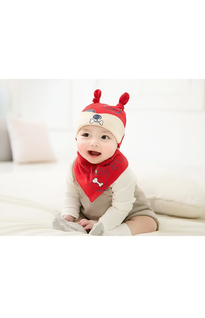 เซ็ตหมวกลายเจ้าตูบและกระดูกมาพร้อมผ้ากันเปื้อนสามเหลี่ยม GZMM