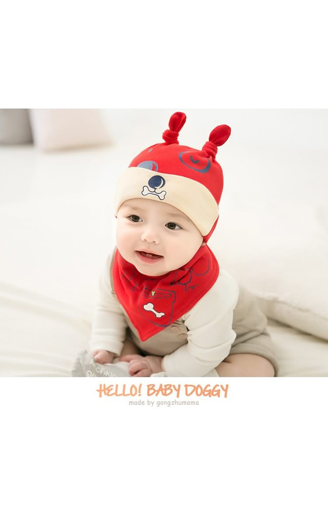 เซ็ตหมวกลายเจ้าตูบและกระดูกมาพร้อมผ้ากันเปื้อนสามเหลี่ยม GZMM