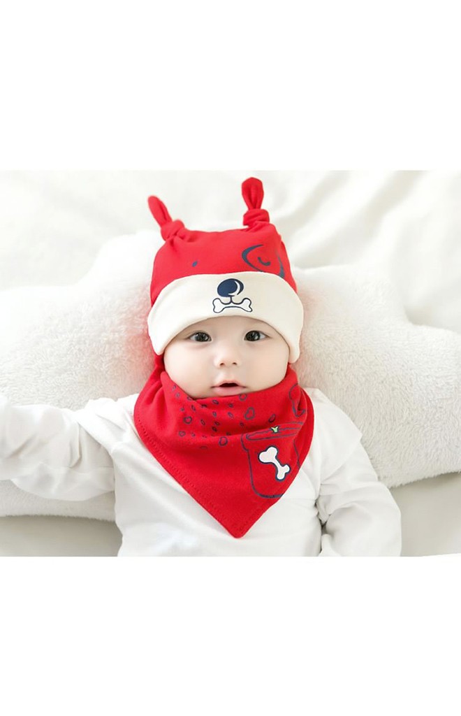 เซ็ตหมวกลายเจ้าตูบและกระดูกมาพร้อมผ้ากันเปื้อนสามเหลี่ยม GZMM