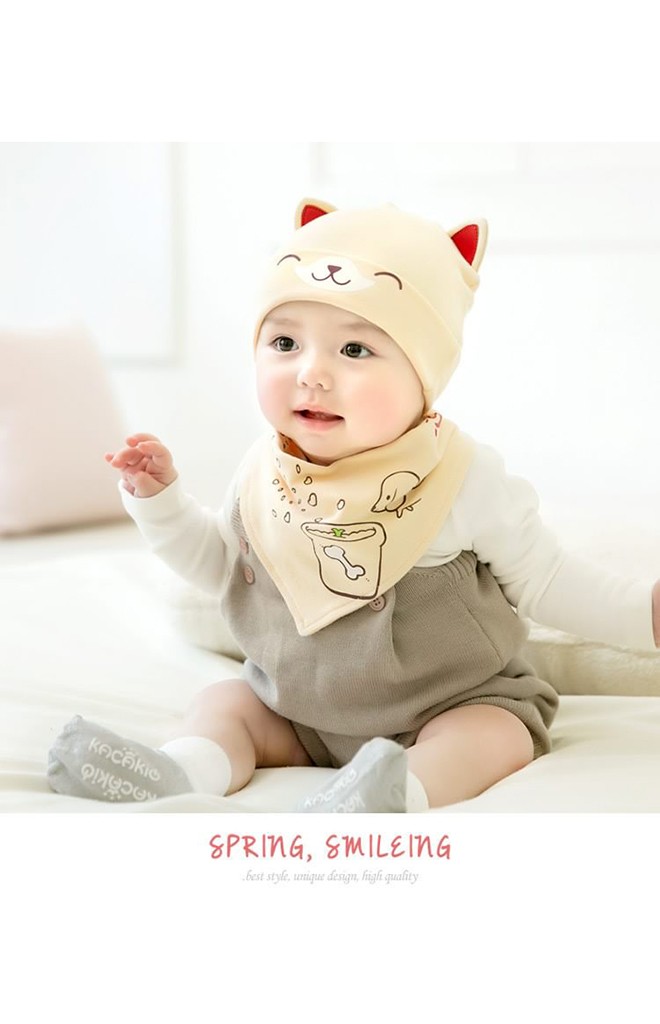 เซ็ตหมวกลายลูกสุนัขหูตั้งมาพร้อมผ้ากันเปื้อนสามเหลี่ยม GZMM