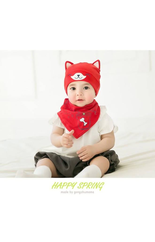เซ็ตหมวกลายลูกสุนัขหูตั้งมาพร้อมผ้ากันเปื้อนสามเหลี่ยม GZMM