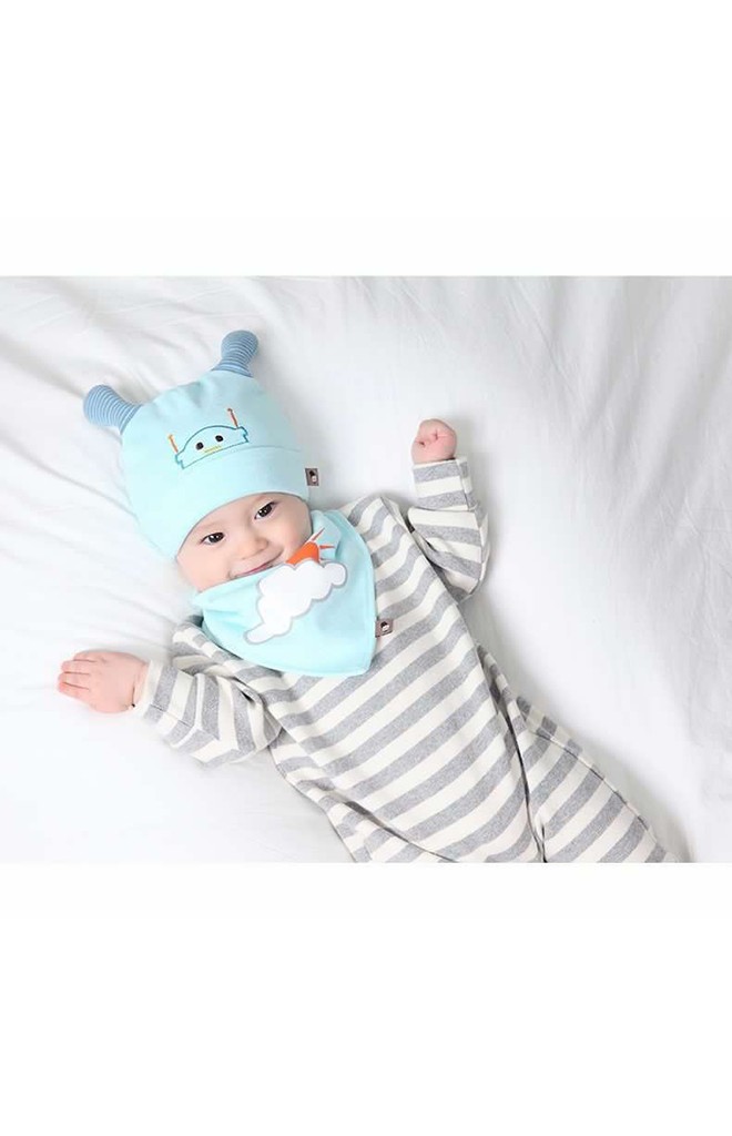 เซ็ตหมวกโรบอทพร้อมผ้ากันเปื้อนสามเหลี่ยม TIANYIBEAR