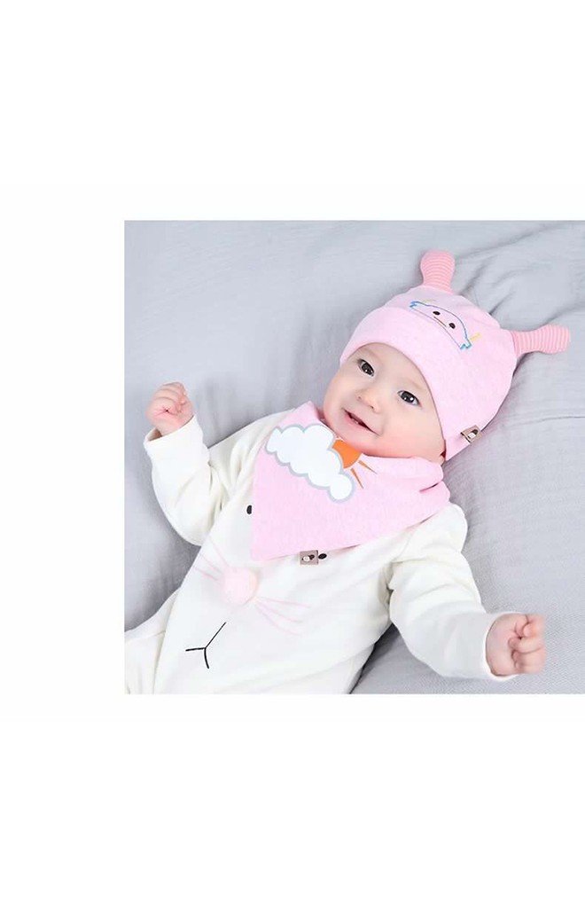 เซ็ตหมวกโรบอทพร้อมผ้ากันเปื้อนสามเหลี่ยม TIANYIBEAR