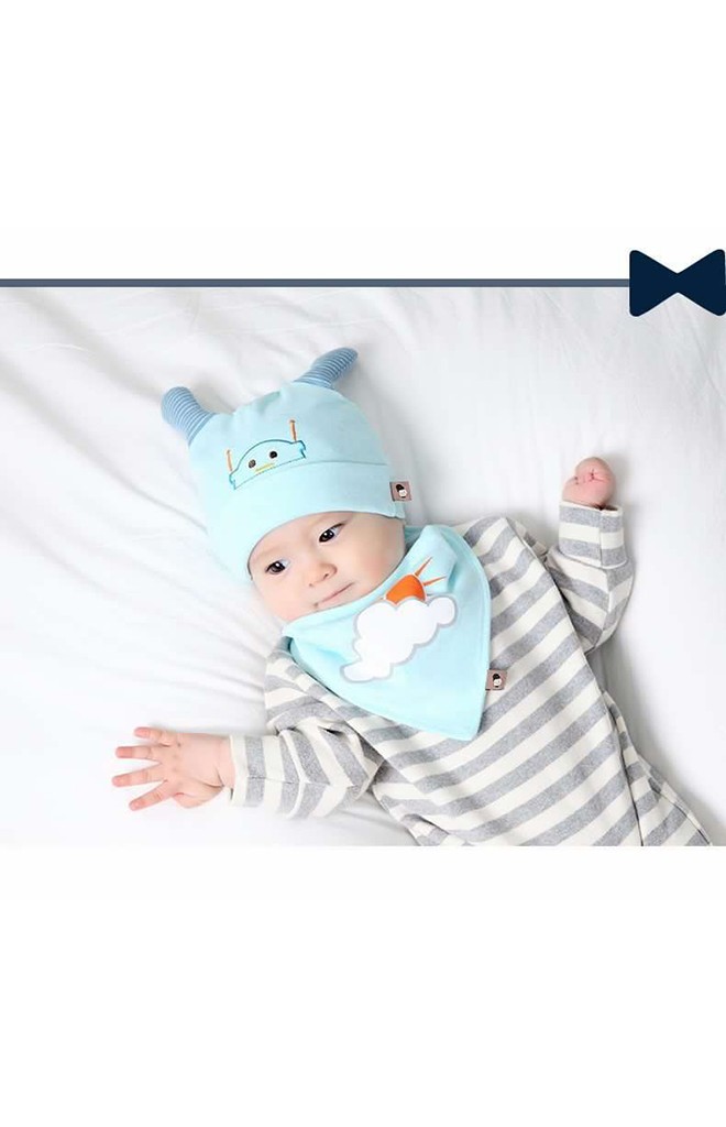 เซ็ตหมวกโรบอทพร้อมผ้ากันเปื้อนสามเหลี่ยม TIANYIBEAR