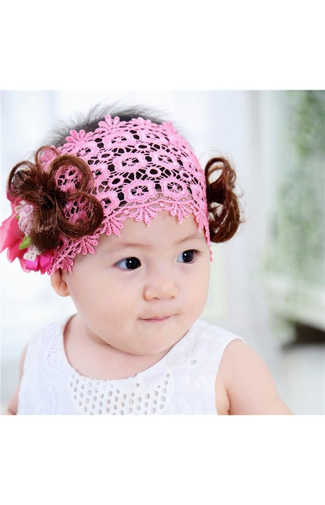 ผ้าคาดลูกไม้สีชมพู ปอยผมแต่งโบว์ดอกไม้