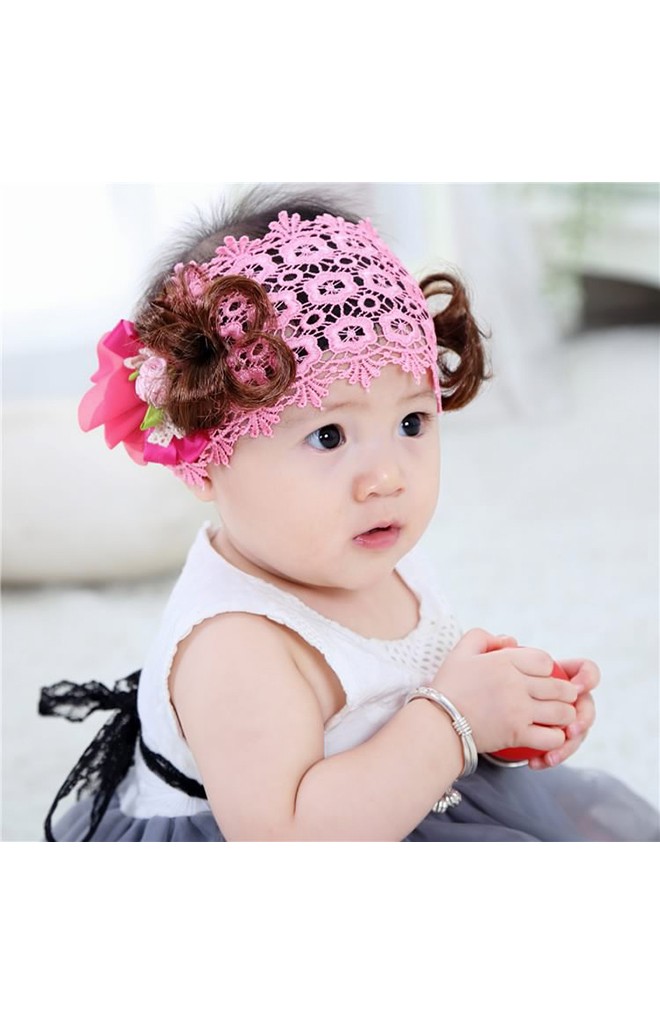 ผ้าคาดลูกไม้สีชมพู ปอยผมแต่งโบว์ดอกไม้