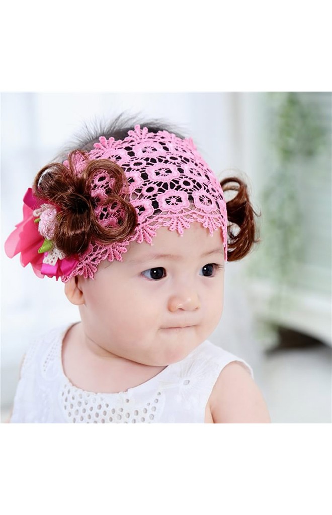 ผ้าคาดลูกไม้สีชมพู ปอยผมแต่งโบว์ดอกไม้
