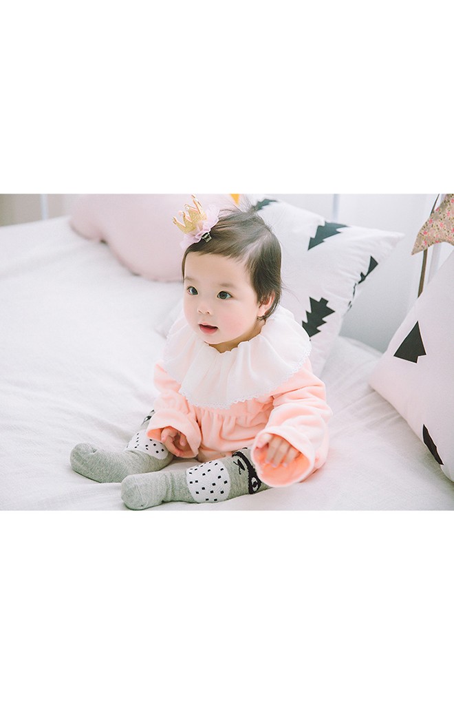 ถุงน่องเด็กโทนขาว-ดำ ลายหน้าสัตว์น่ารัก