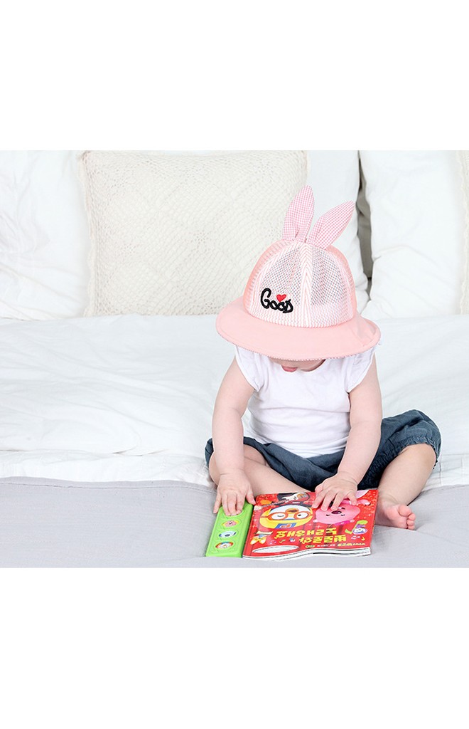 หมวกบัคเก็ตผ้าตาข่ายหูกระต่าย ปักอักษร GOOD จาก KUKUJI
