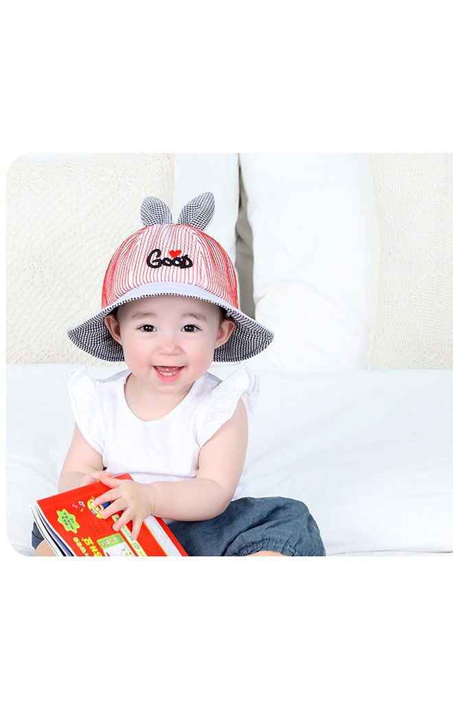 หมวกบัคเก็ตผ้าตาข่ายหูกระต่าย ปักอักษร GOOD จาก KUKUJI