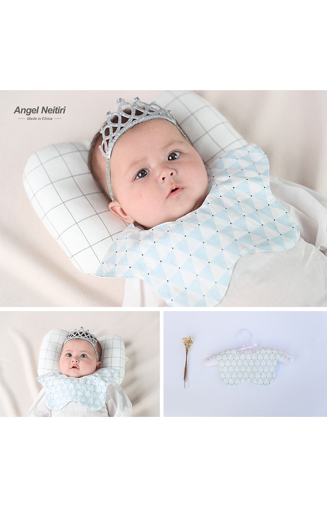 ผ้ากันเปื้อนเด็กปลายโค้งลายน่ารัก จาก Angel Neitiri